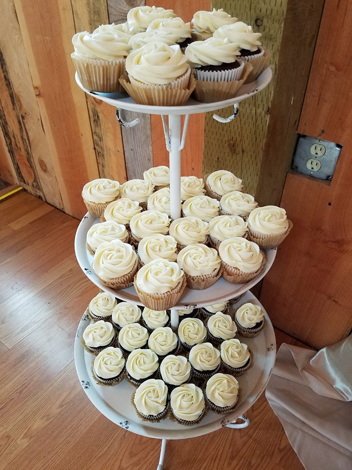rosette wedding cupcakes