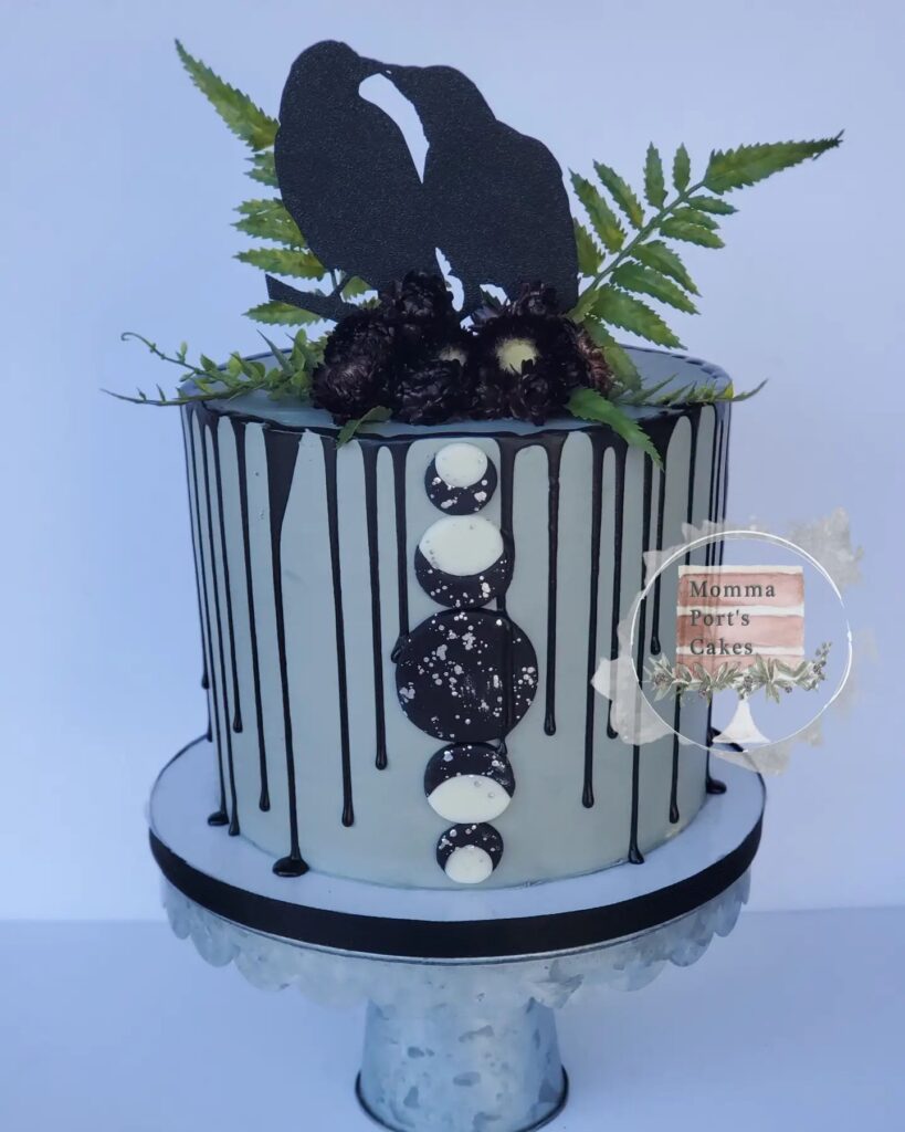 moon phase wedding cake